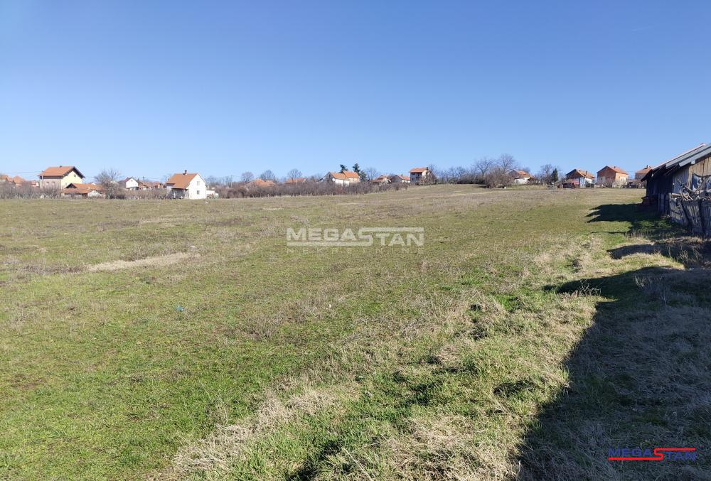 Vranić, plac uz Ibarsku magistralu