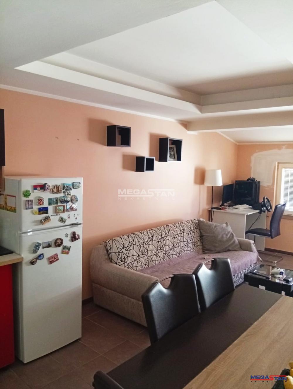 Kuća 109m2 + 96m2 + plac 3.14 ari