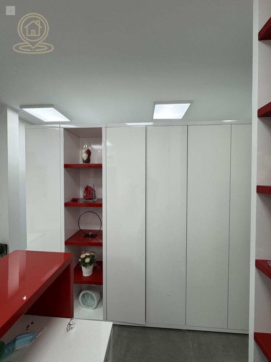 NOVOGRADNJA,  PRIZEMLJE,  IDEALNO ZA ORDINACIJU ILI SALON