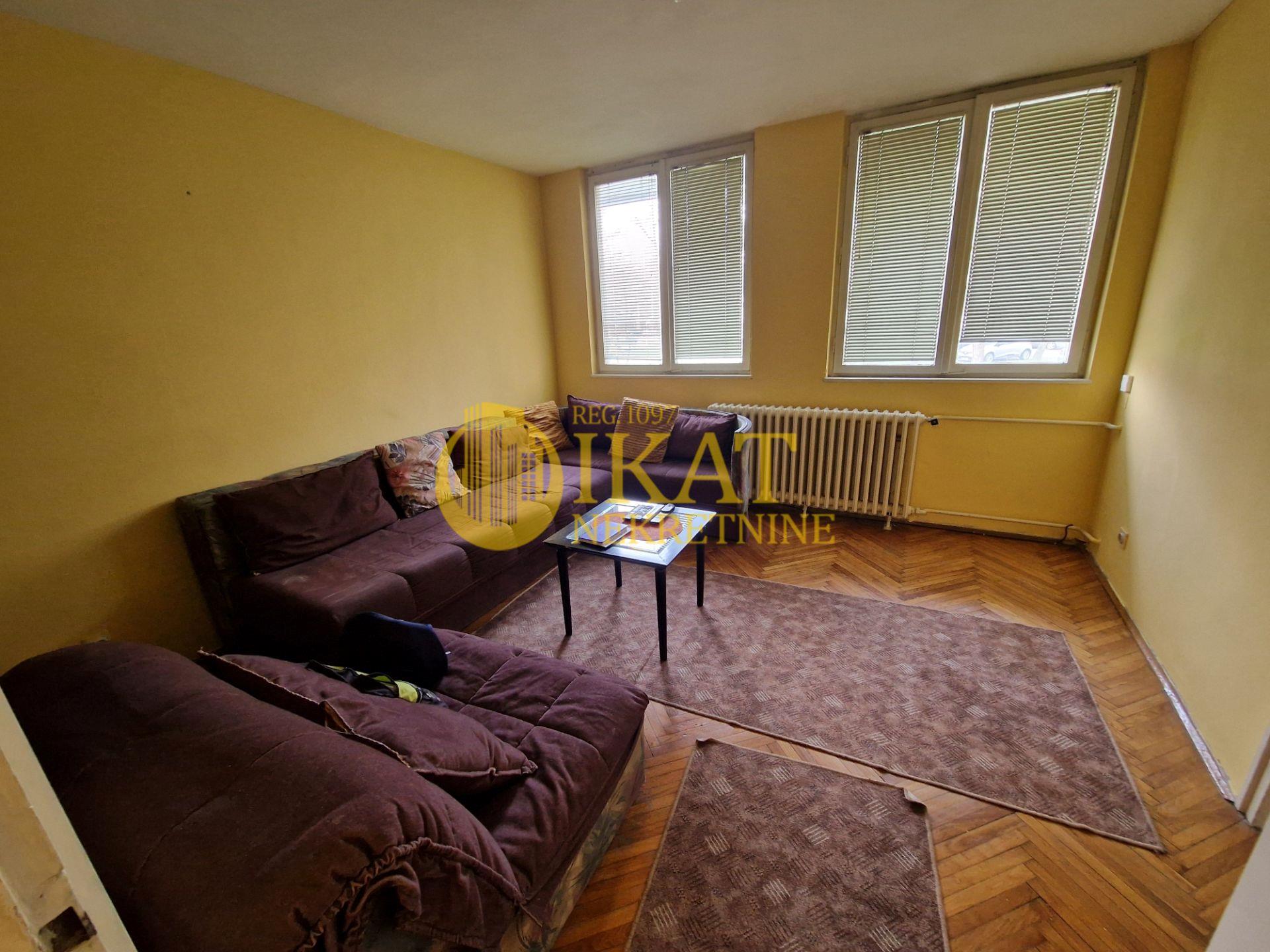 Novi Beograd, Stari Merkator, jednoiposoban, 33m2 ID#4953