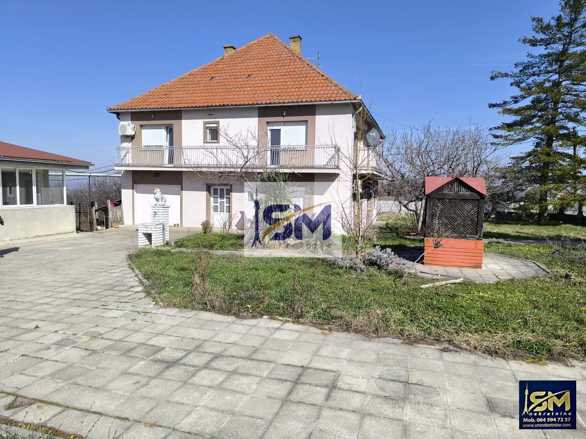 Beljina, kuća 213m2+pomoćna zgrada 120m2, plac 70 ari