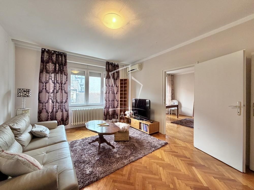 Studentski trg , 3.0 stan ID#14301