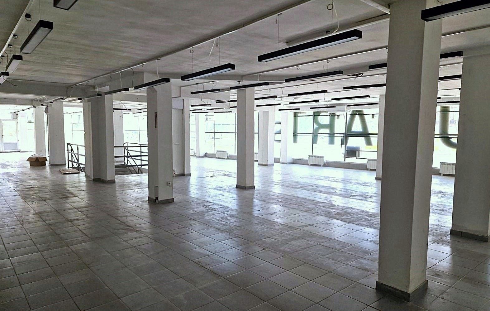 Robna kuća, klinika, kafić, škola od 525m2 ili od 275m2