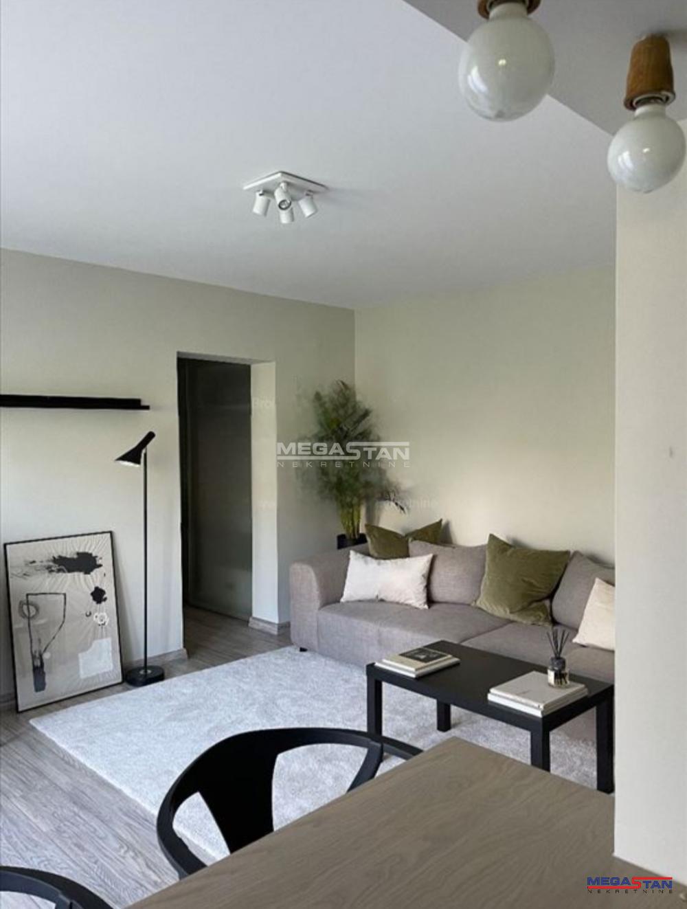 Crveni krst, lux, namešten