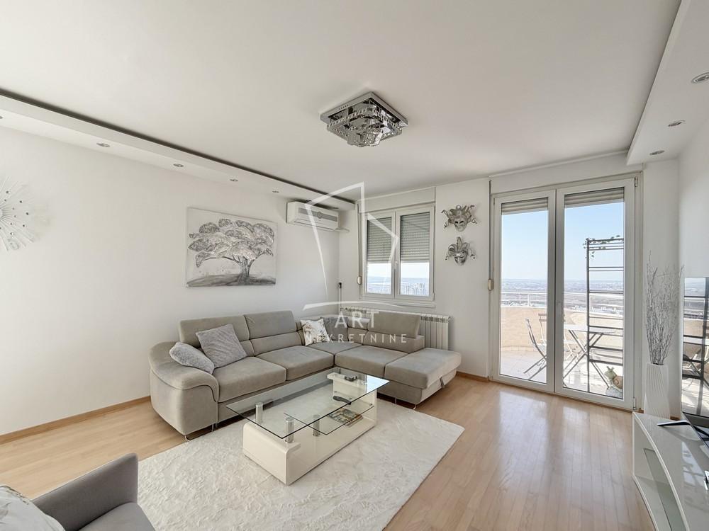 Banovov brdo, lux stan sa prelepim pogledom ID#14349