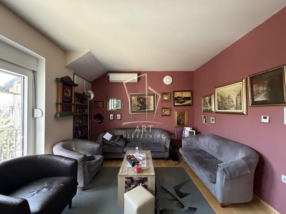 Zemun, uknjižena kuća, 196m2 ID#14343