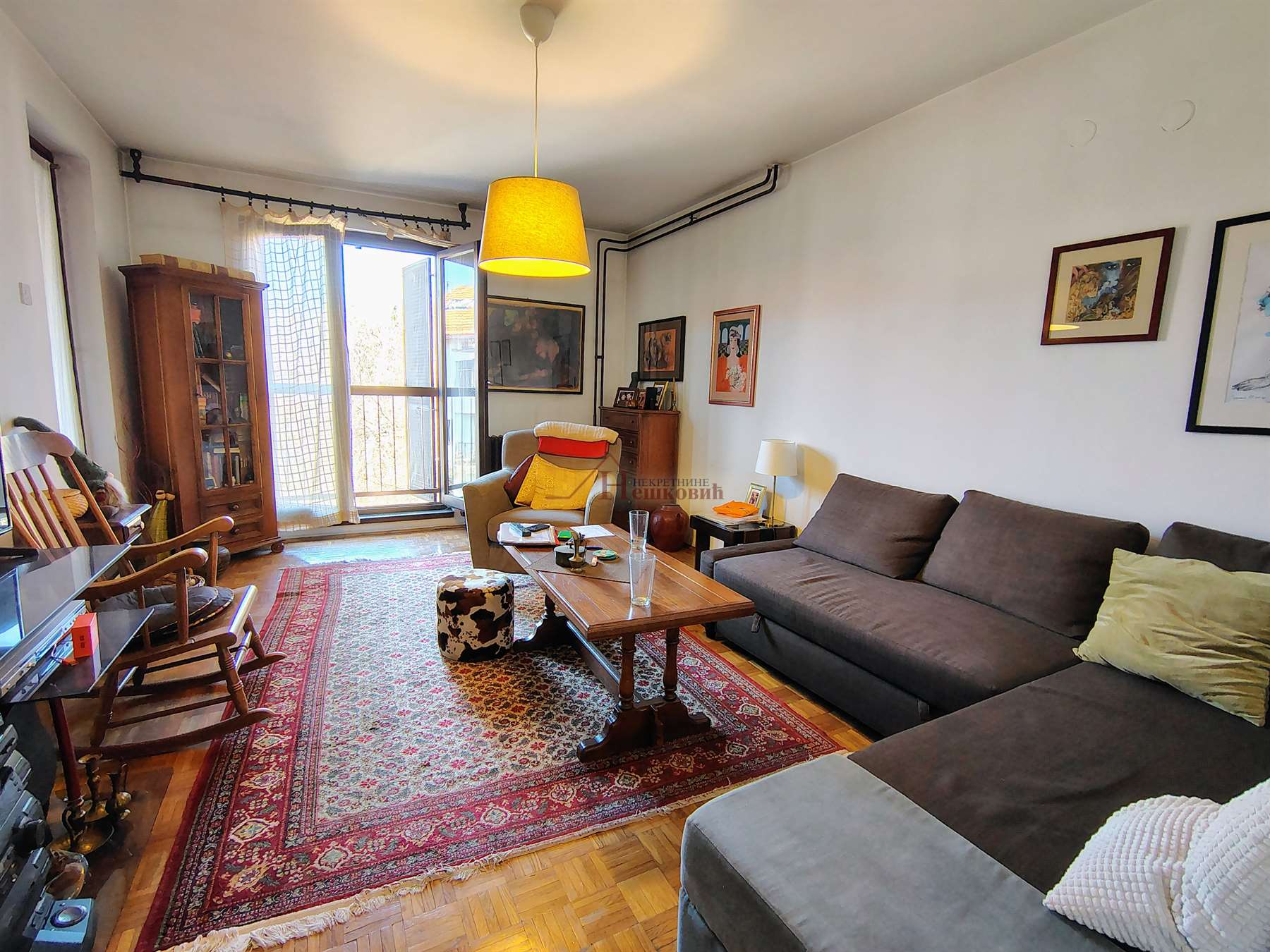 Bežanijska kosa I Nikole Dobrovića  trosoban uknjžen 