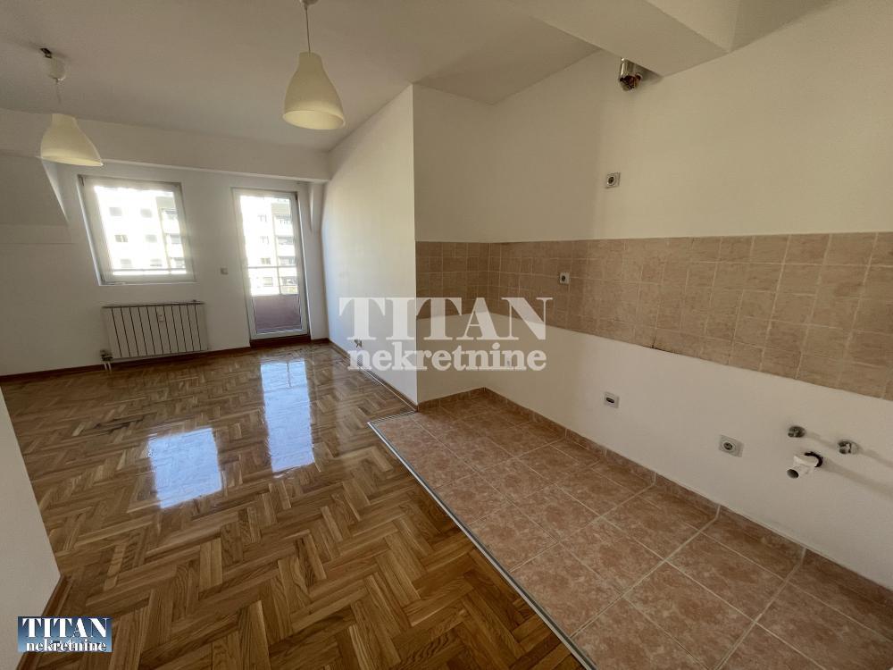 hitno nov stan cena dogovor ID#5668