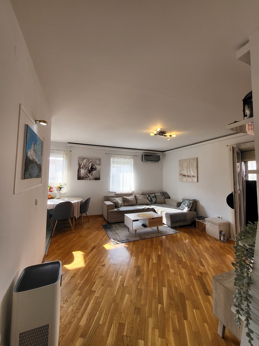 Namešten 3.0 stan u ulici Živka Davidovića, 83m2