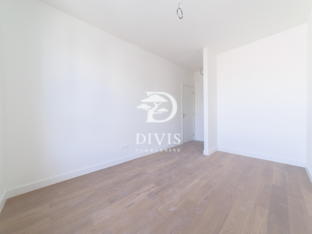 Prodaje se 3.0 stan u zgradi Iris, Beograd na vodi, 80m2