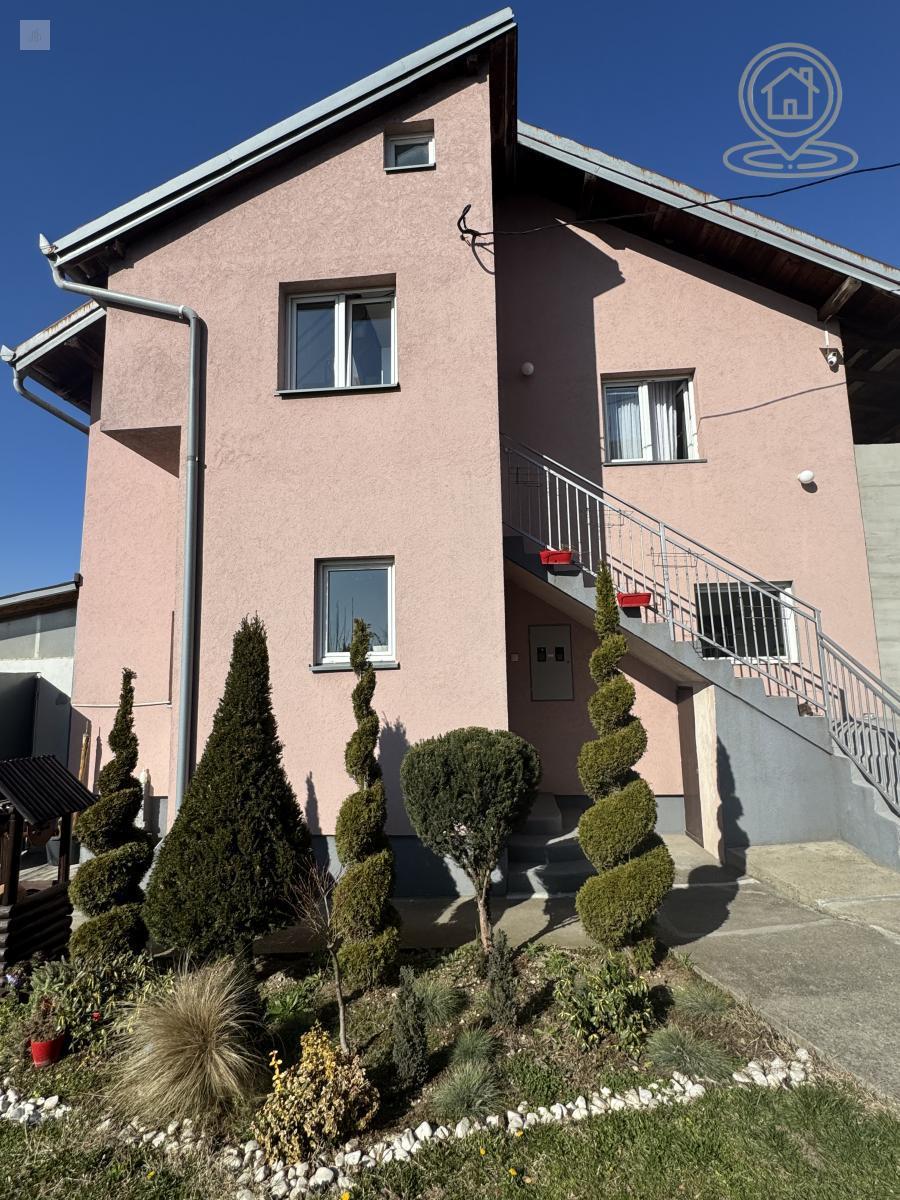 Porodična kuća na odličnoj lokaciji – Mali Mokri Lug, plac 6 ari