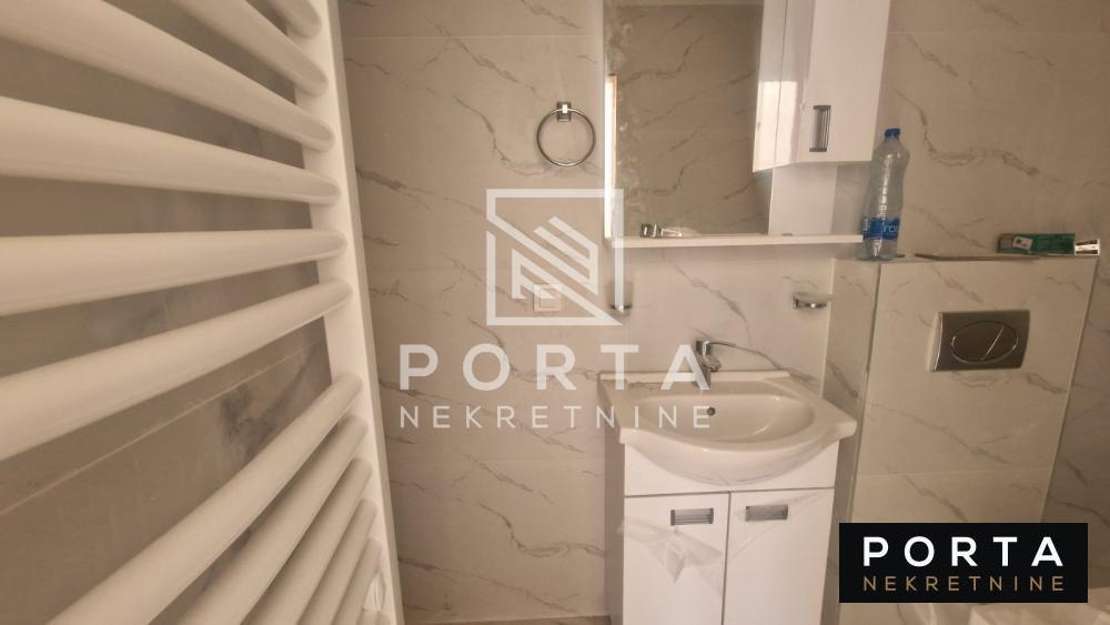 Vojvođanska,jednosoban stan sa velikom terasom,novogradnja I