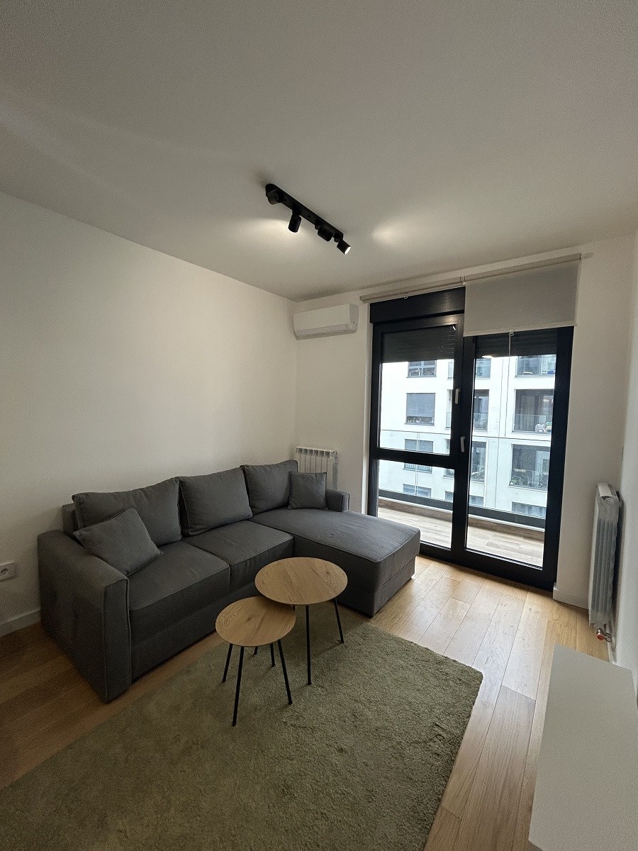 Izdaje se dvosoban stan u kompleksu New Minel, 40m2