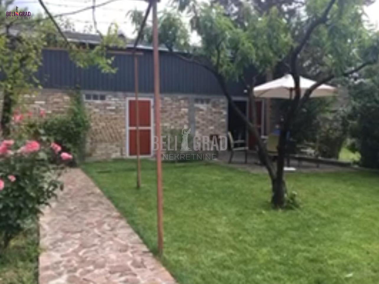 Uknjižena kuća 110 kvm + terasa 10 kvm