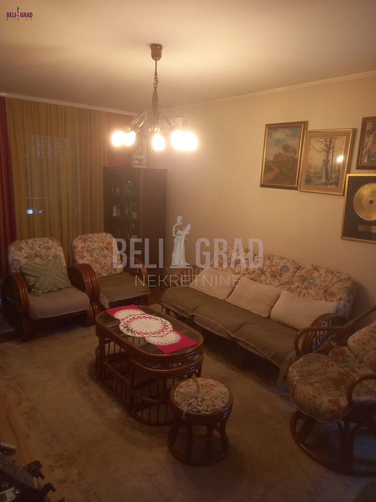 Immo centar, 75 metara kvadratnih, 2.5,Blok 64