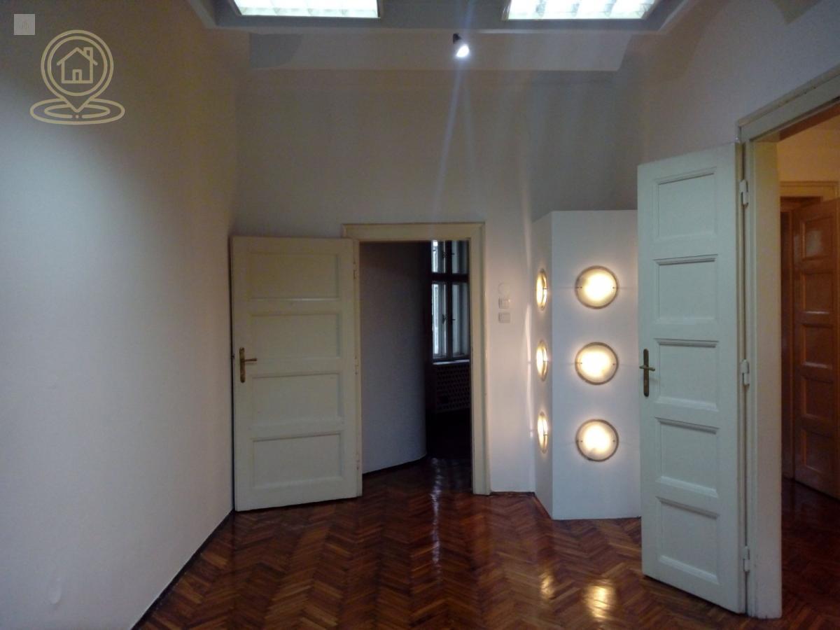 Izdavanje Troiposobnog Stana | 93 m² | Parking | Terasa