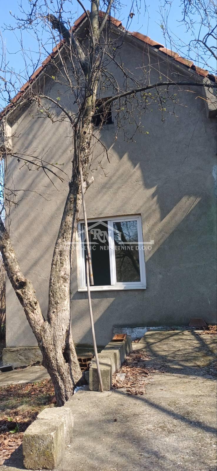 Resnik, Vojvode Kujundžića, 65m2+35m2 PTK, 11 ari placa ID#1