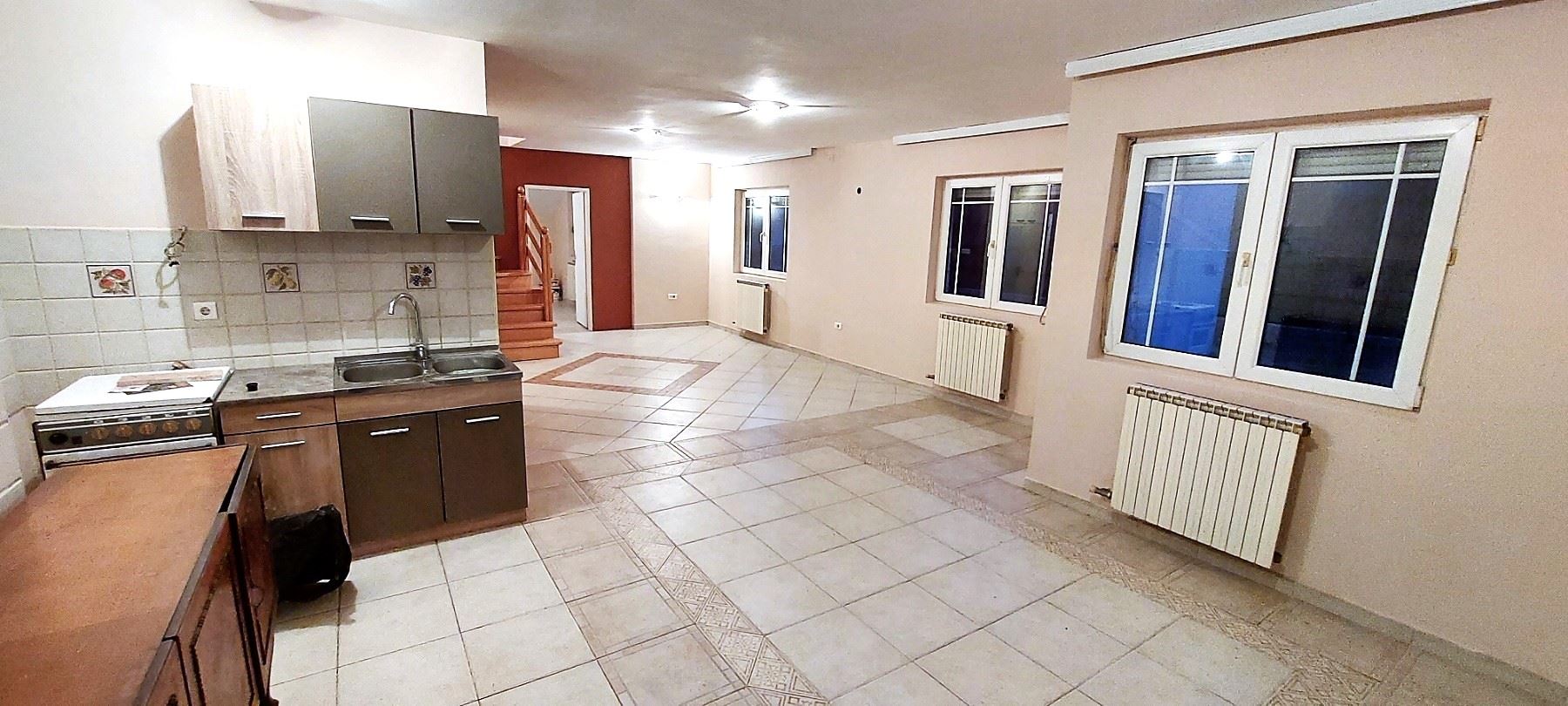 Medakovićeva, dplx, 4 spavaće, 2 kupatila, 2T, odmah useljiv