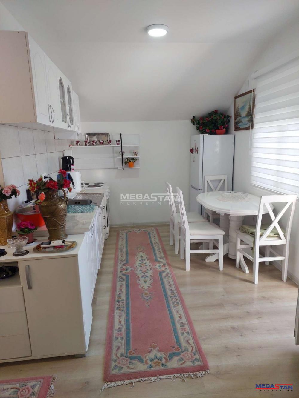 Boljevci, uknjižen, renoviran 2.0 stan