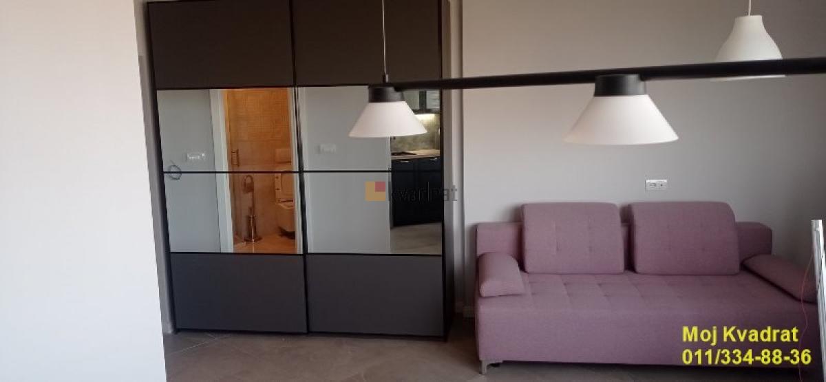 Savski venac, Senjak - Vrnjačka, 28m2