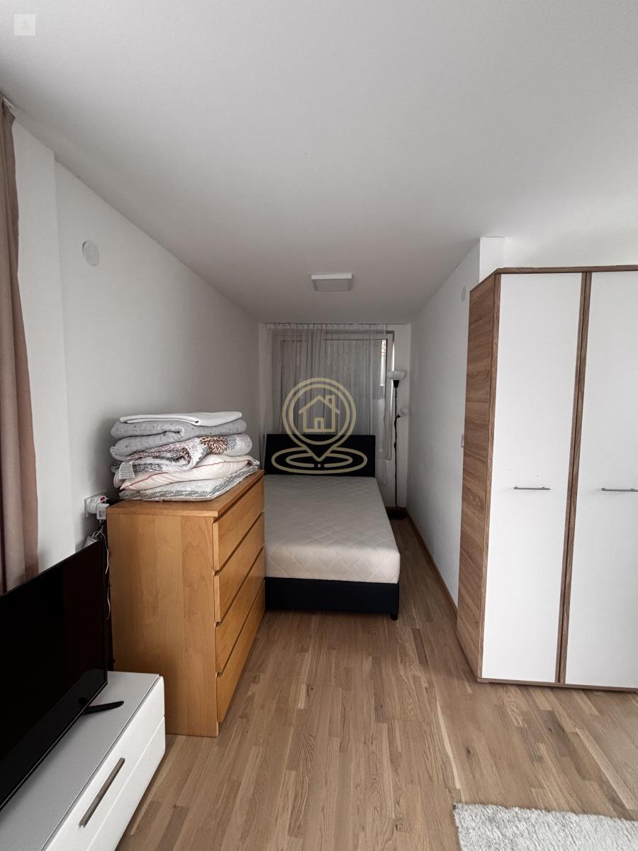 Obilićev venac, kompletno nameštena garsonjera 25m², odmah useljiva