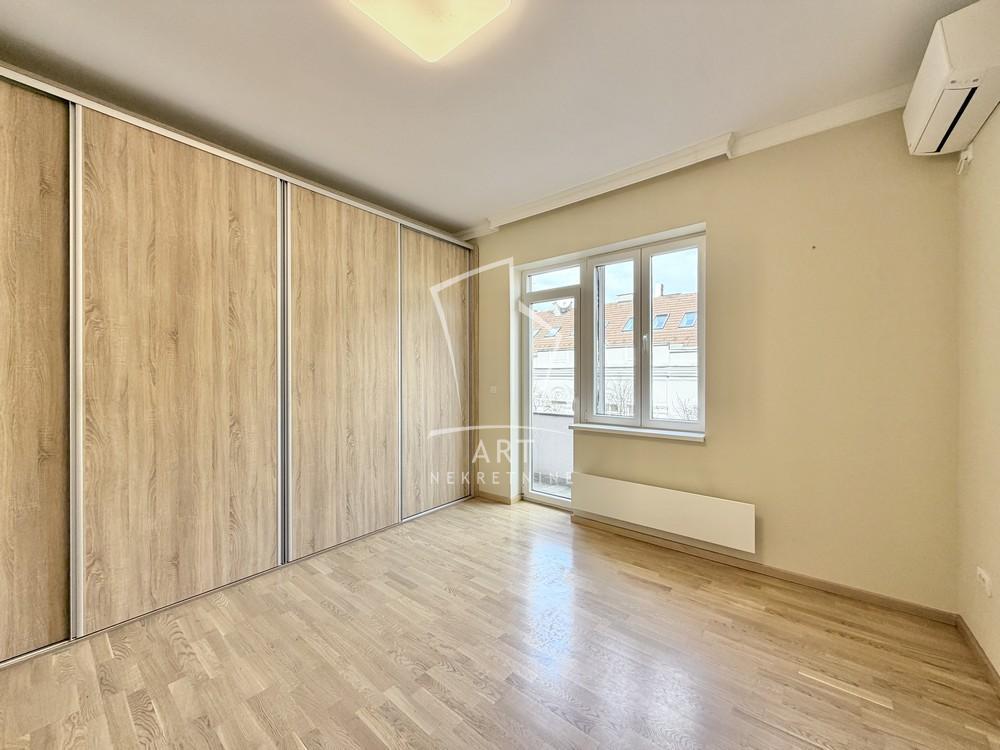 Renoviran salonski stan ID#14471