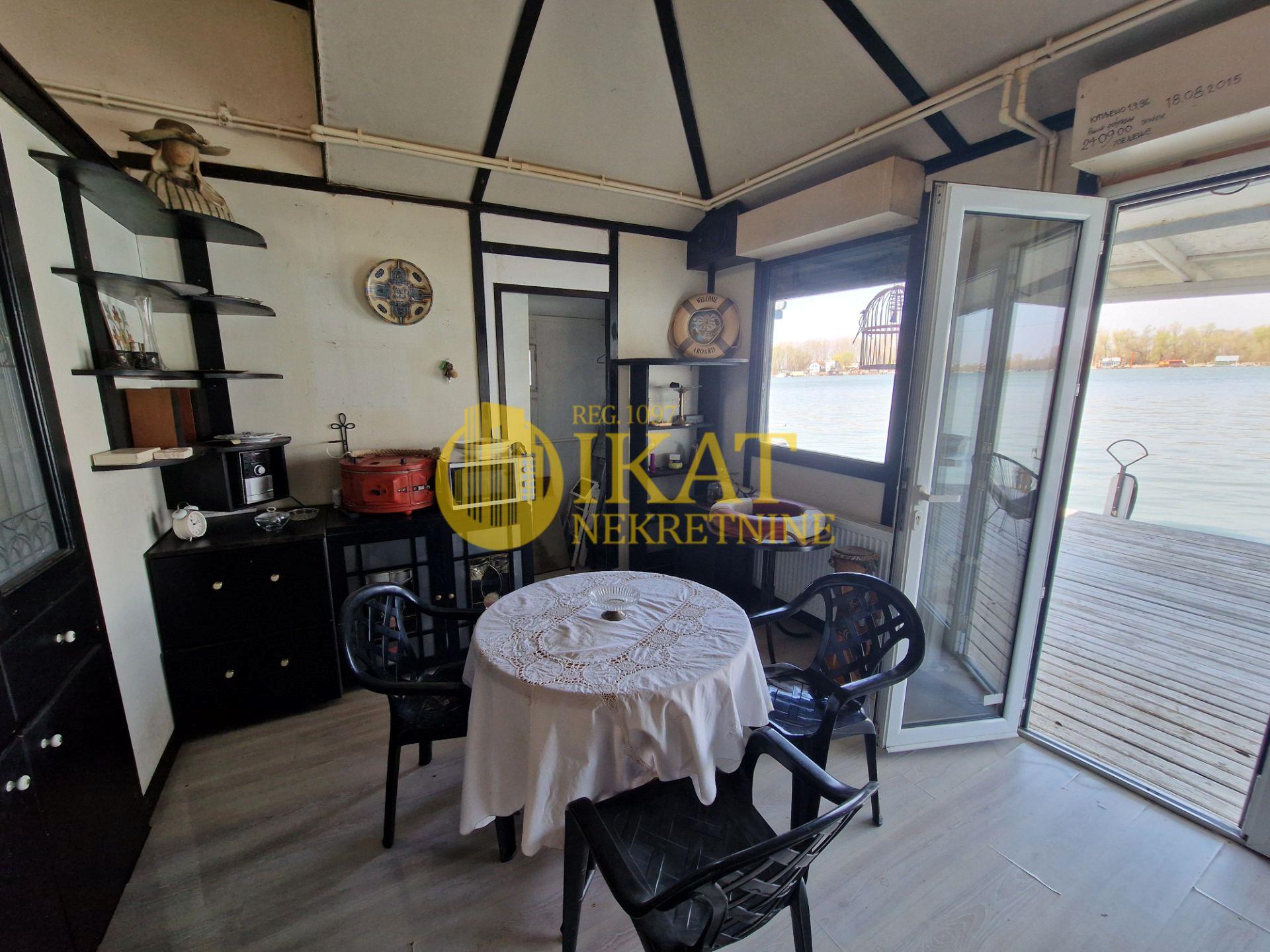 Splav, Makiš, 135m2, odlična investicija ID#5001