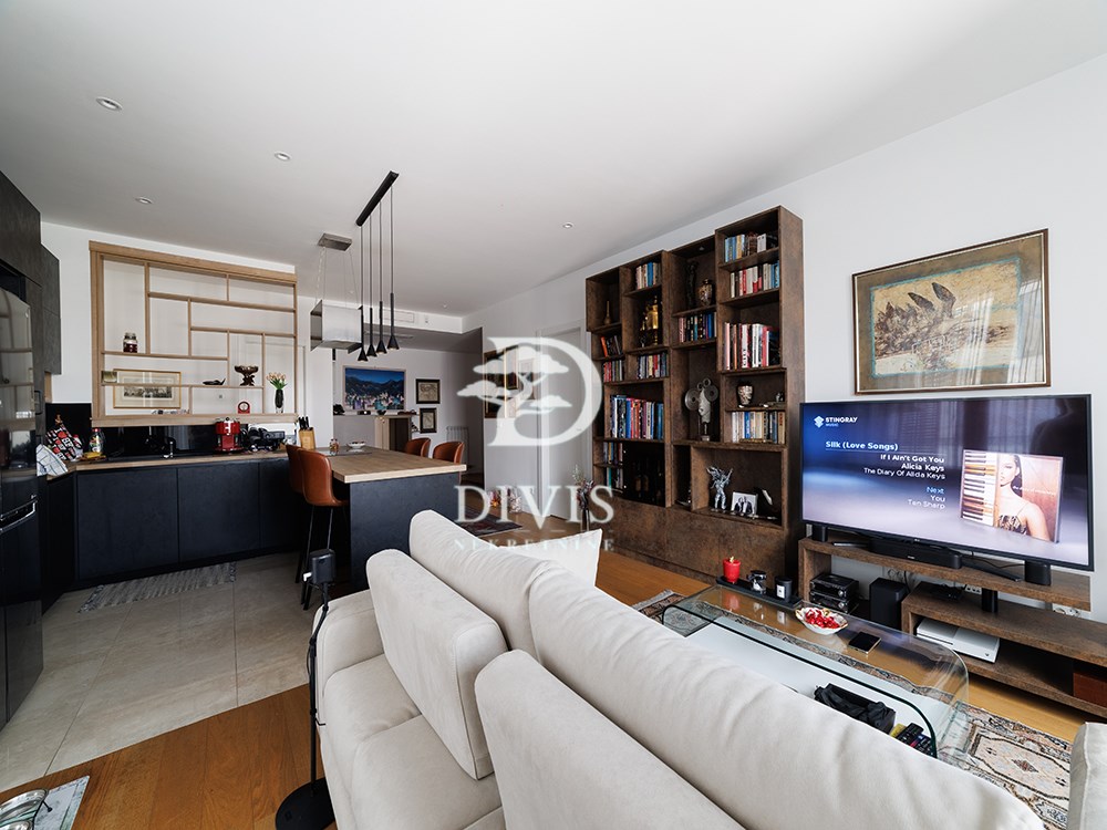 Četvorosoban stan u Skyline kompleksu u Beogradu, 107m2