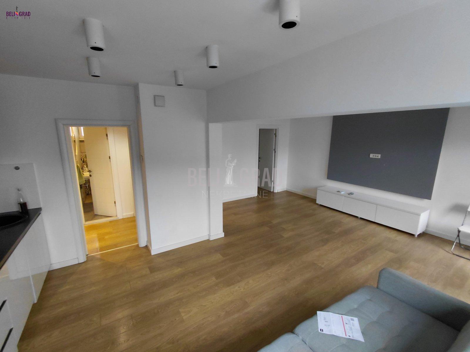 Gornji Dorćol, Strahinjića Bana, renoviran stan