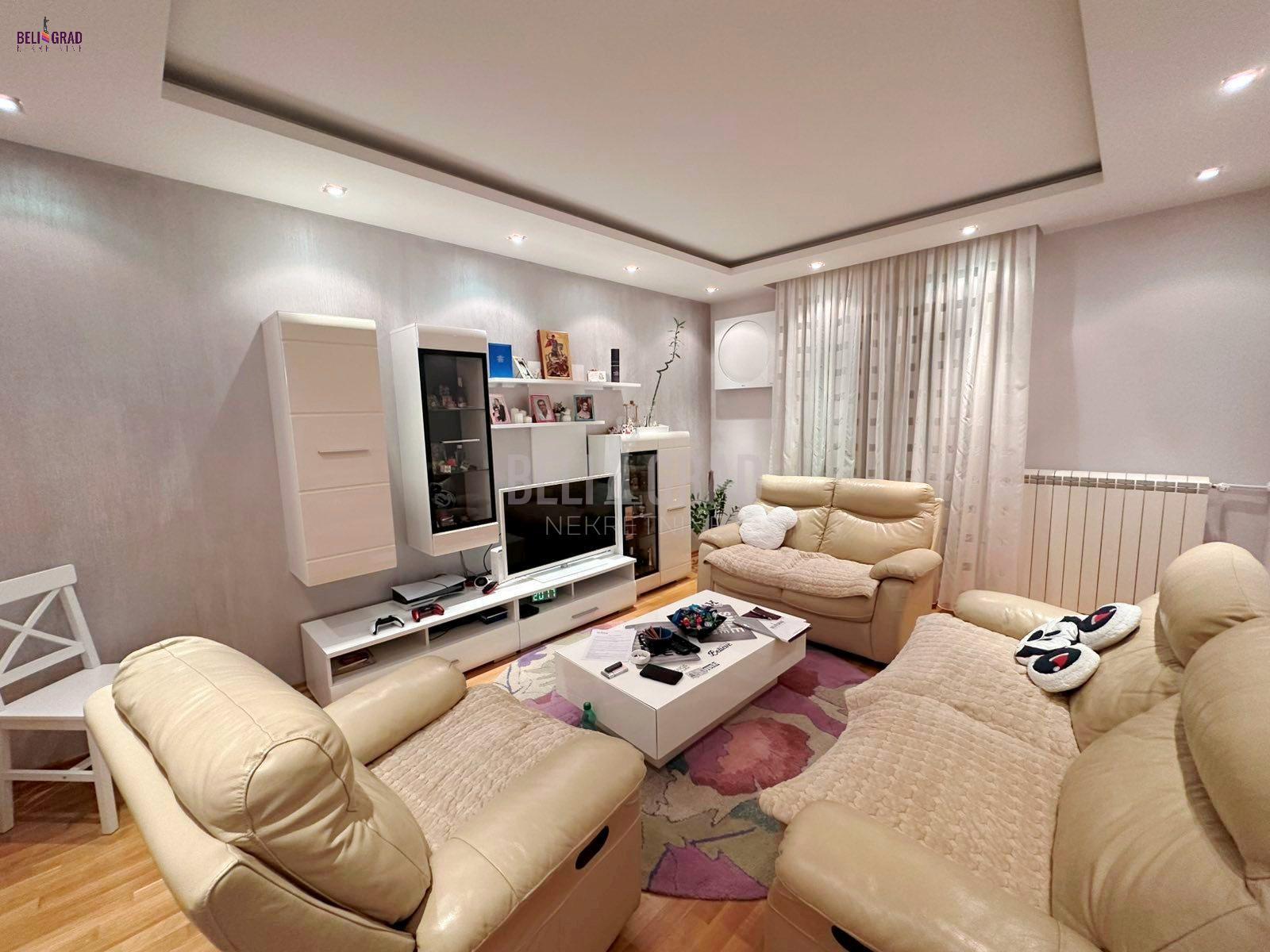 Lux, Vidikovački venac