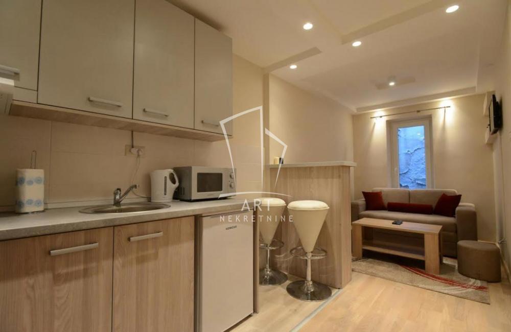 Skadarlija, namešten stan, mereno 40.50m2 ID#14543