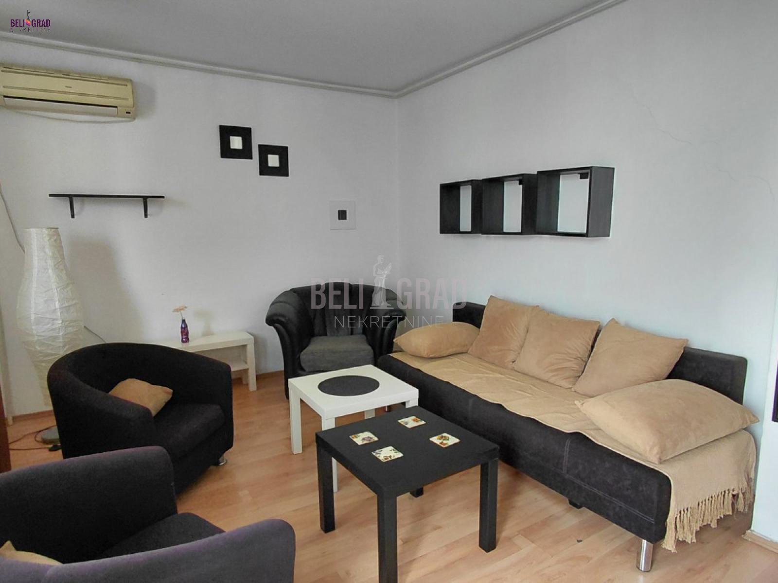 Džona Kenedija, useljiv stan