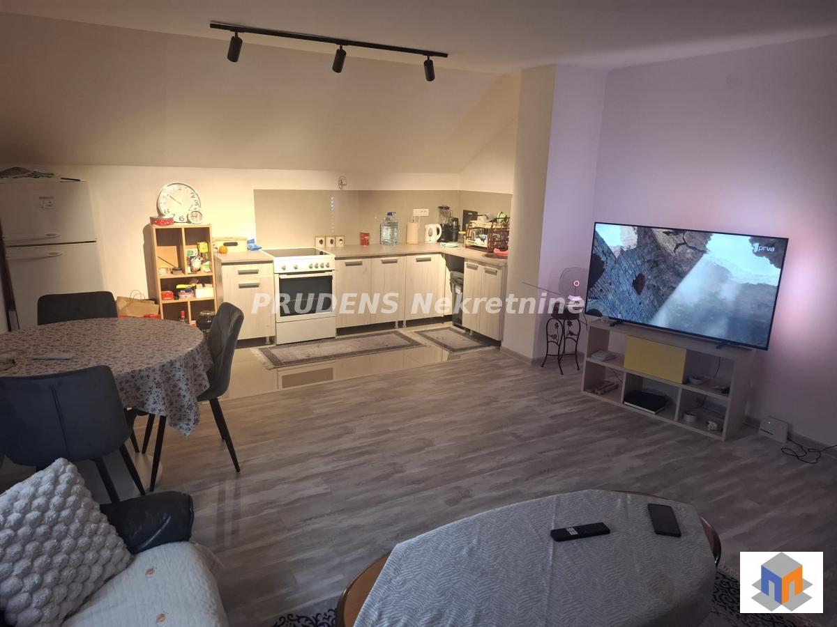 NOVA PAZOVA - UKNJIŽEN, novogradnja, može kredit 63m2 3.0