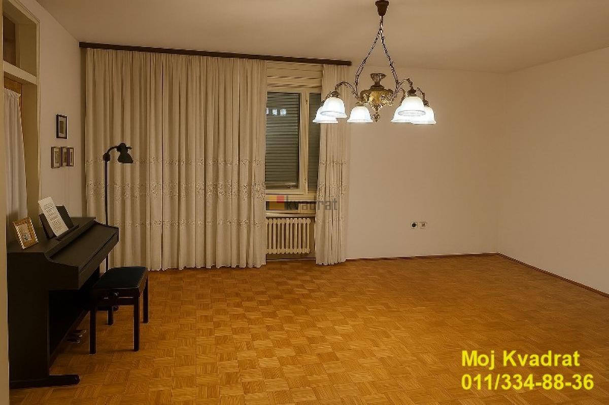 Vračar, Karađorđev park - Nebojšina, 73m2