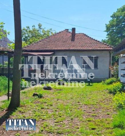 cena dogovor, centar naselja, uknjizena ID#5672