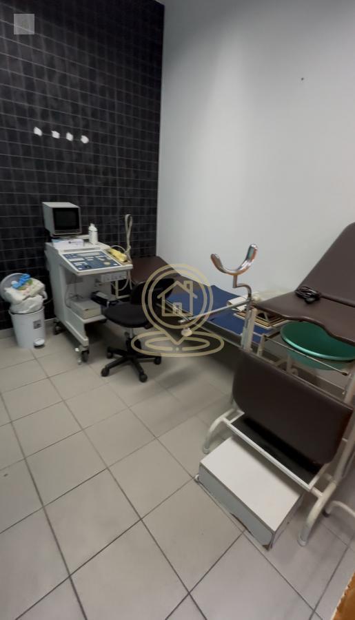 IZDAJE SE KOMPLETNO OPREMLJENA GINEKOLOŠKA ORDINACIJA