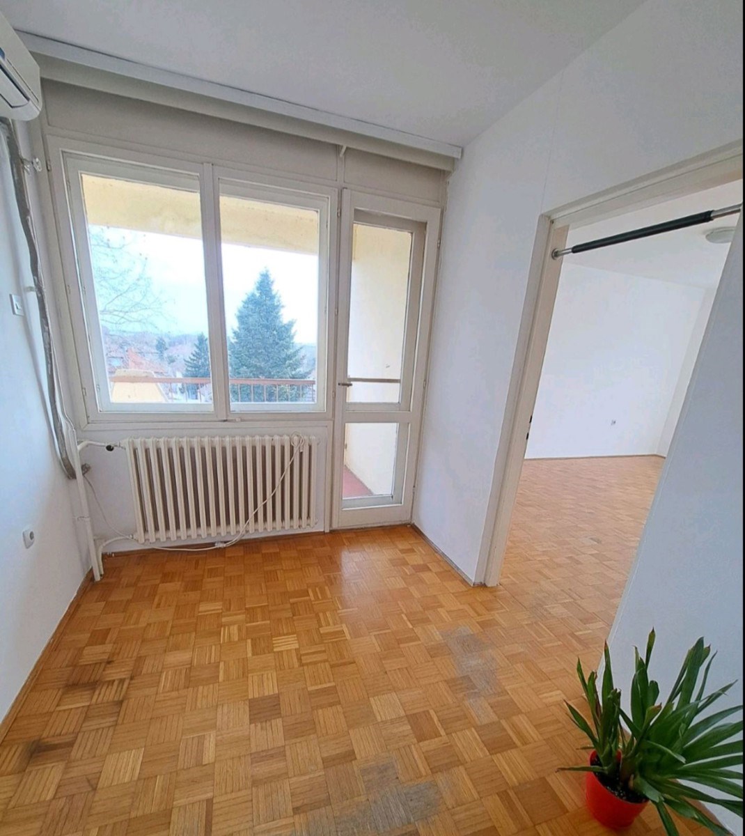 Zemun 46m2, lođa, uknjižen