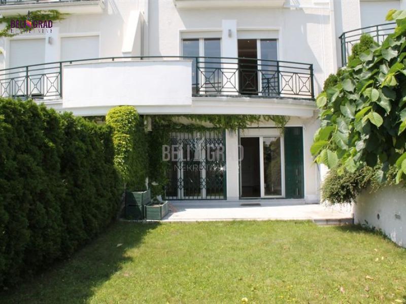 Lux kuća, mereno 215 kvm, Beli dvor