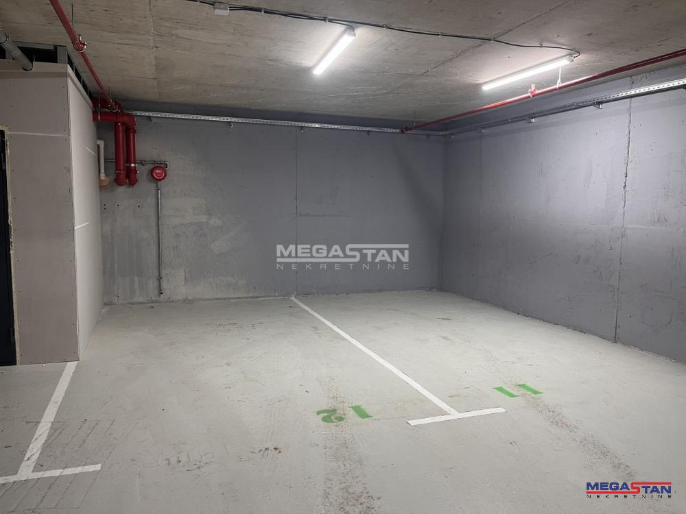 Banovo Brdo, garažno mesto u novoj zgradi