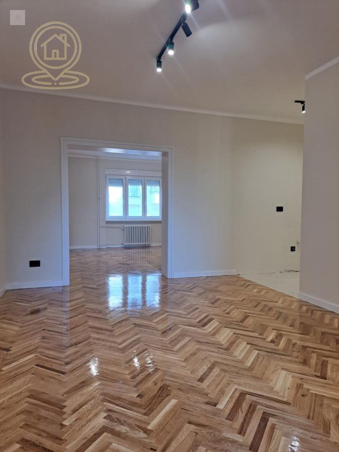 prodaje se stan u Petra Drapsina centar