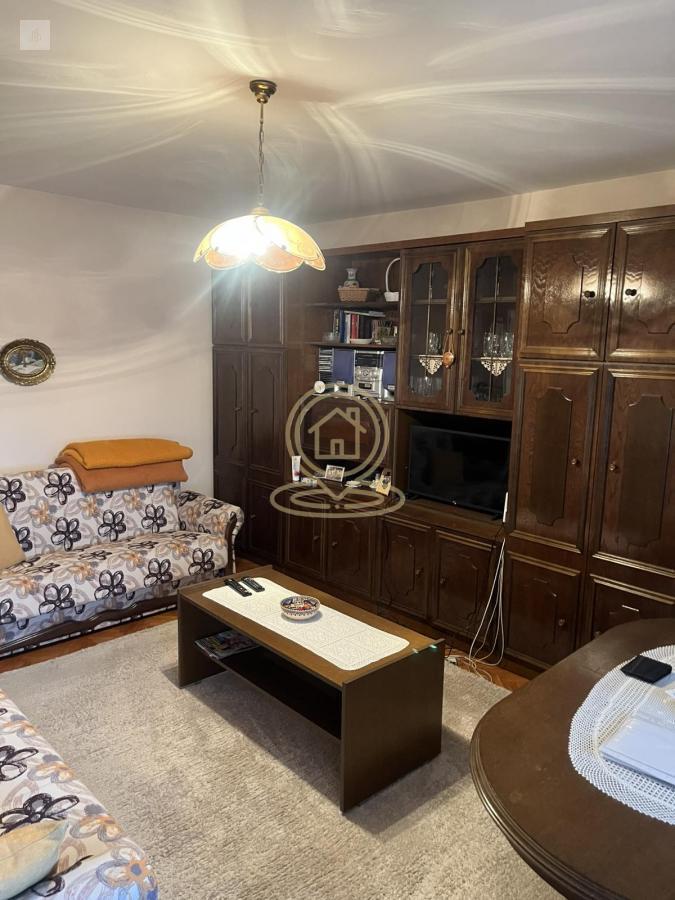 Prodaja stanova Novi Sad – trosoban stan 72m2 Beogradski kej, terasa, 2 francuska balkona, CG, odlična lokacija