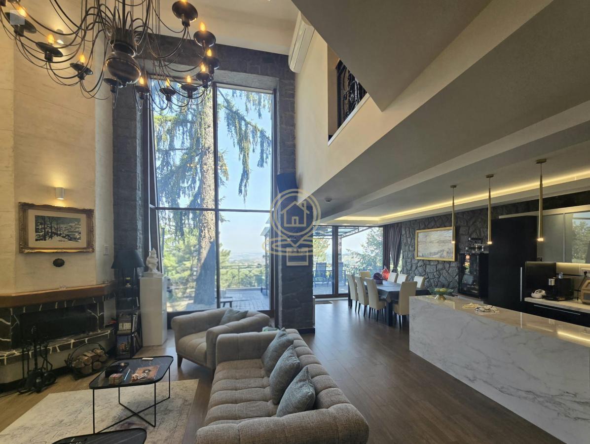 Na prodaju superluksuzna kuća na Popovici, 402m2