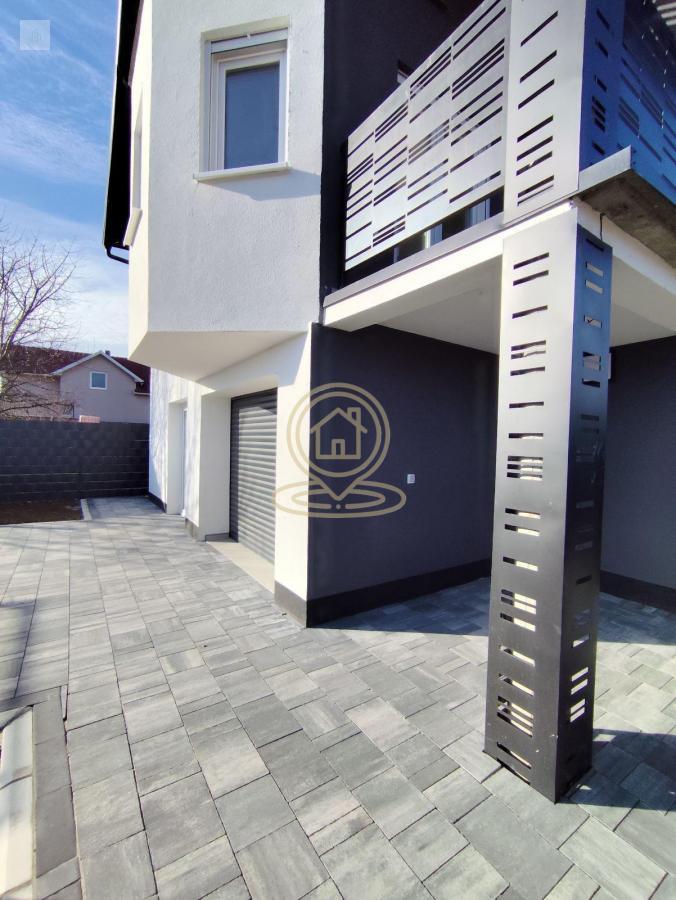 Na prodaju 3etažna kuća na Veterničkoj rampi, 250m2