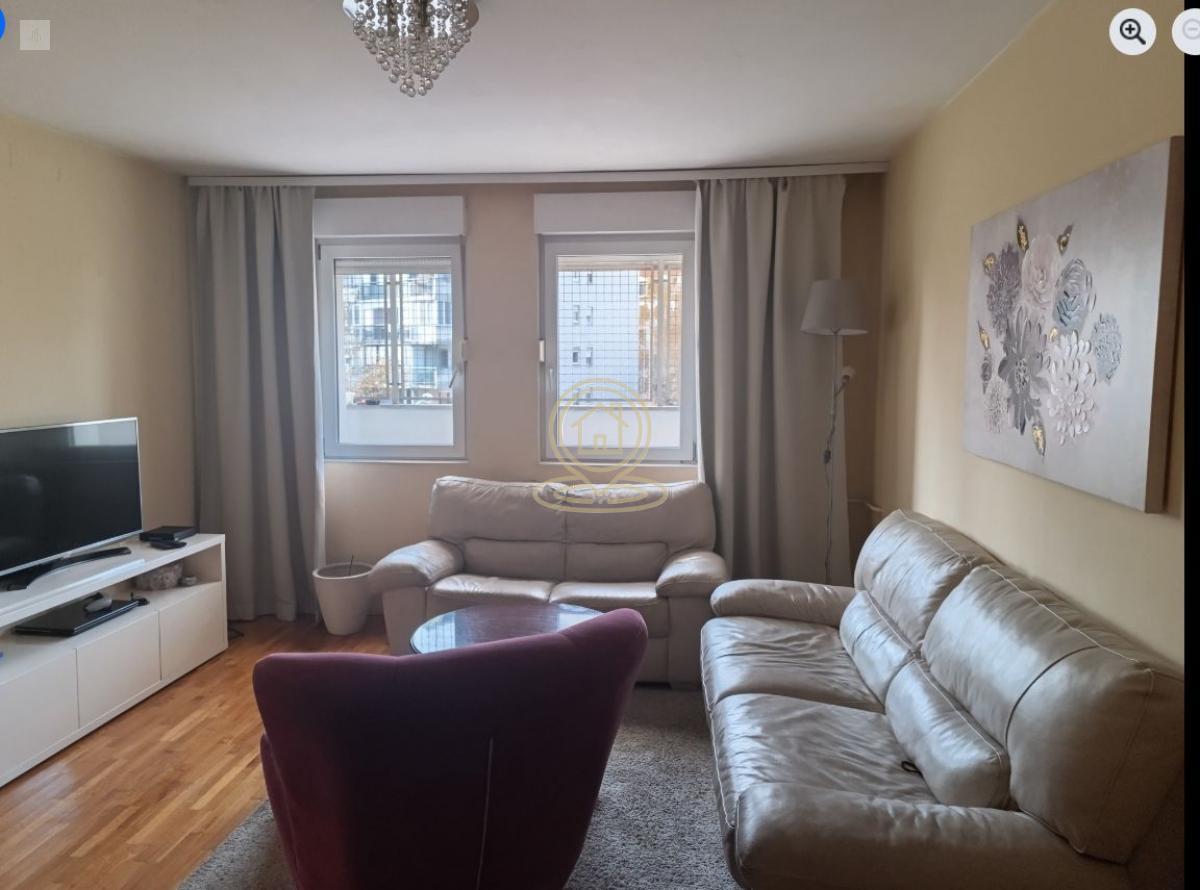 Prodaja stanova Beograd – trosoban stan 85m² Banovo brdo, odlična lokacija, terasa, lođa, CG, uknjižen, porodičan stan