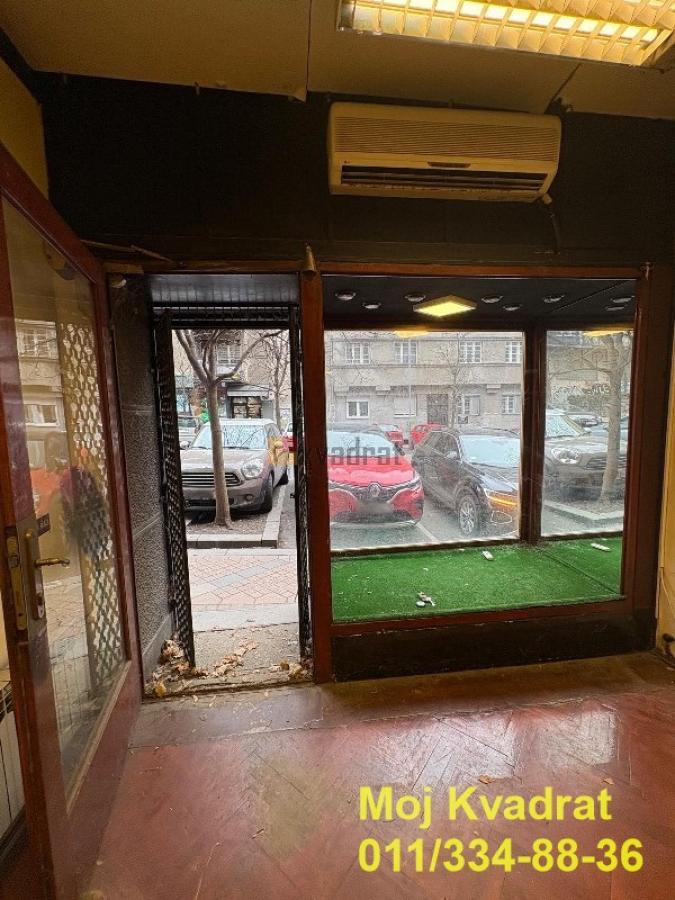 Savski venac, Savski trg - Admirala Geprata, 35m2