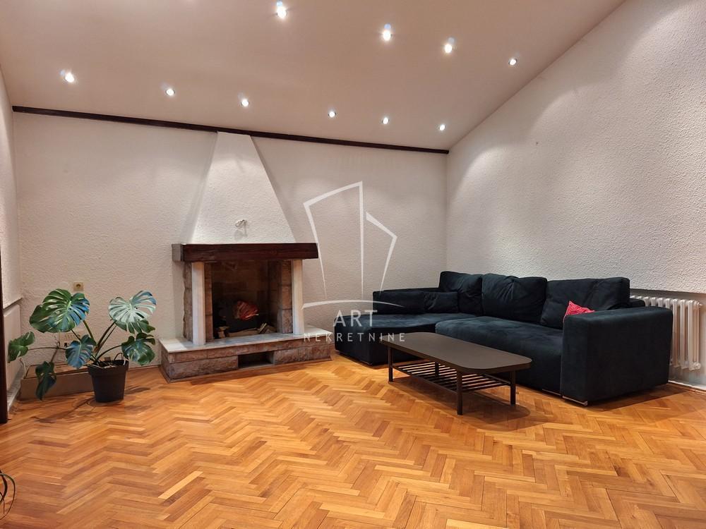 Pet friendly kuća na Voždovcu ID#14620