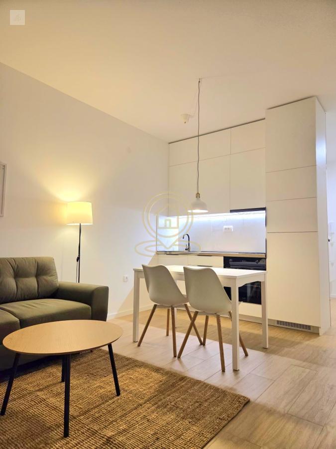 Izdaje se lux potpuno nameštena garsonjera na Telepu 30m2