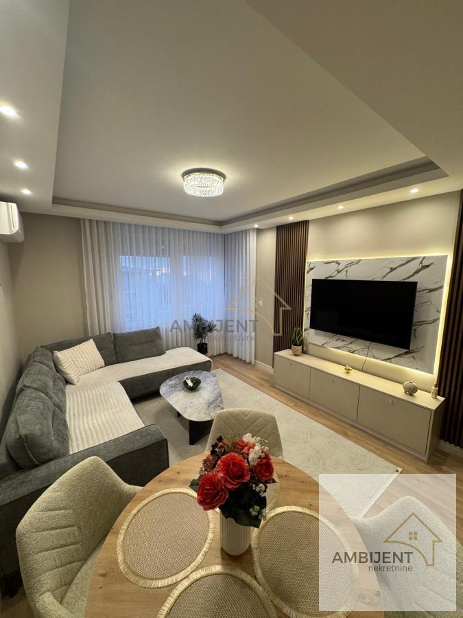 Izdaje se dvosoban stan na Voždovcu, 47m2