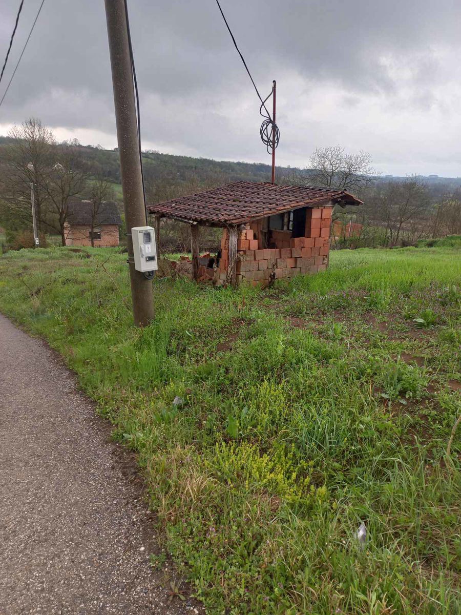 Barajevo-Šiljakovac 92 ara, struja na placu, asvalt,uknjižen
