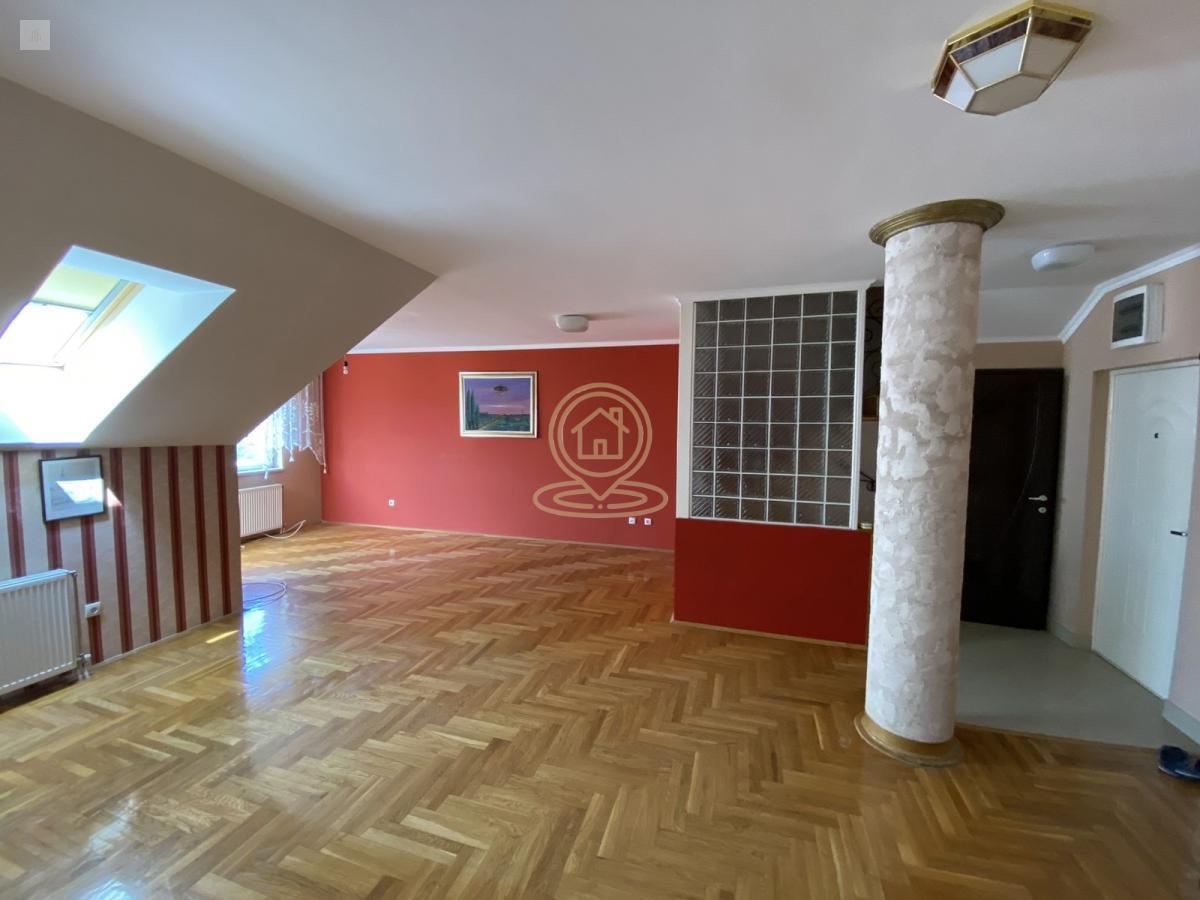 Prodaja trosobnog stana, 100m2, Sajmište, garaža